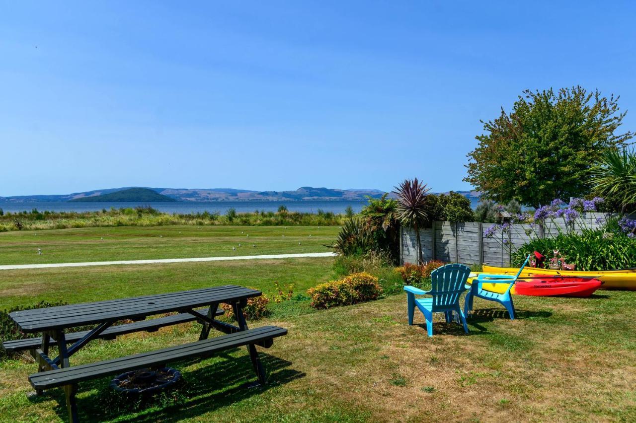 Ngongotaha Lakeside Lodge Bagian luar foto